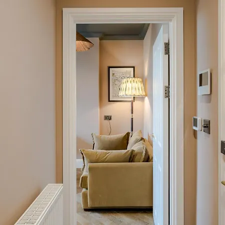 Tyndall'S Park - Your Apartment Bristol Room photo