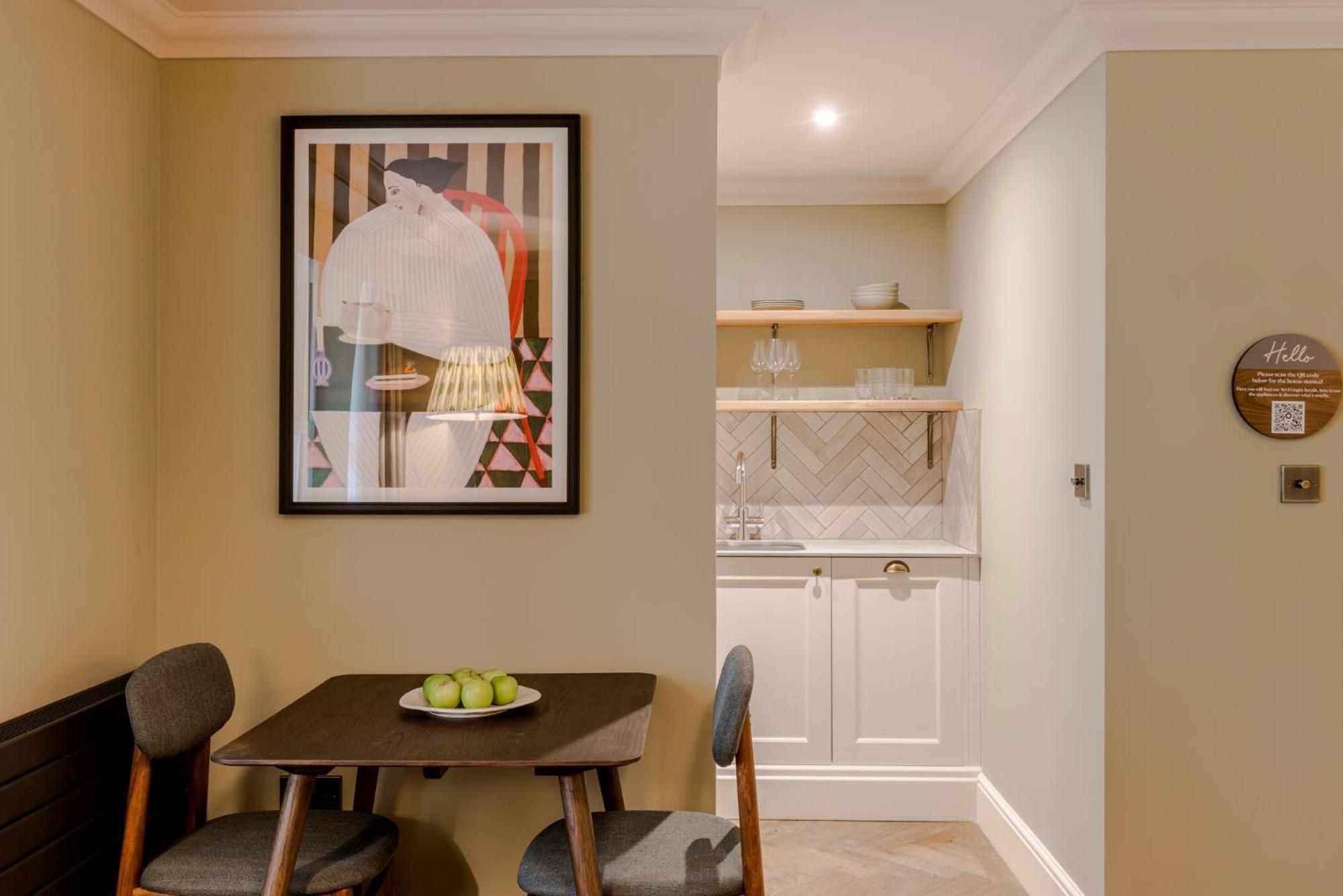 Tyndall's Park - Your Apartment *