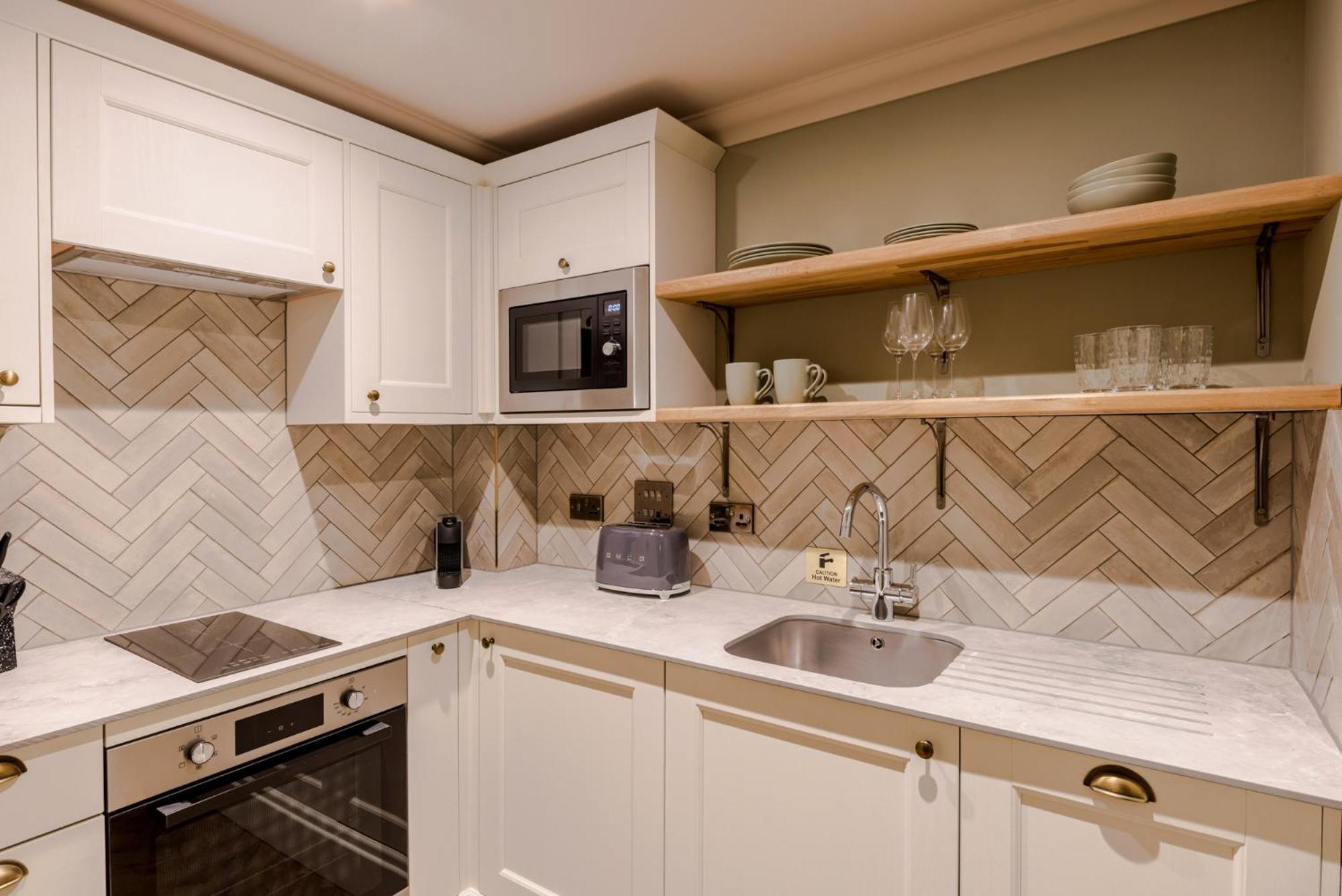 Tyndall's Park - Your Apartment