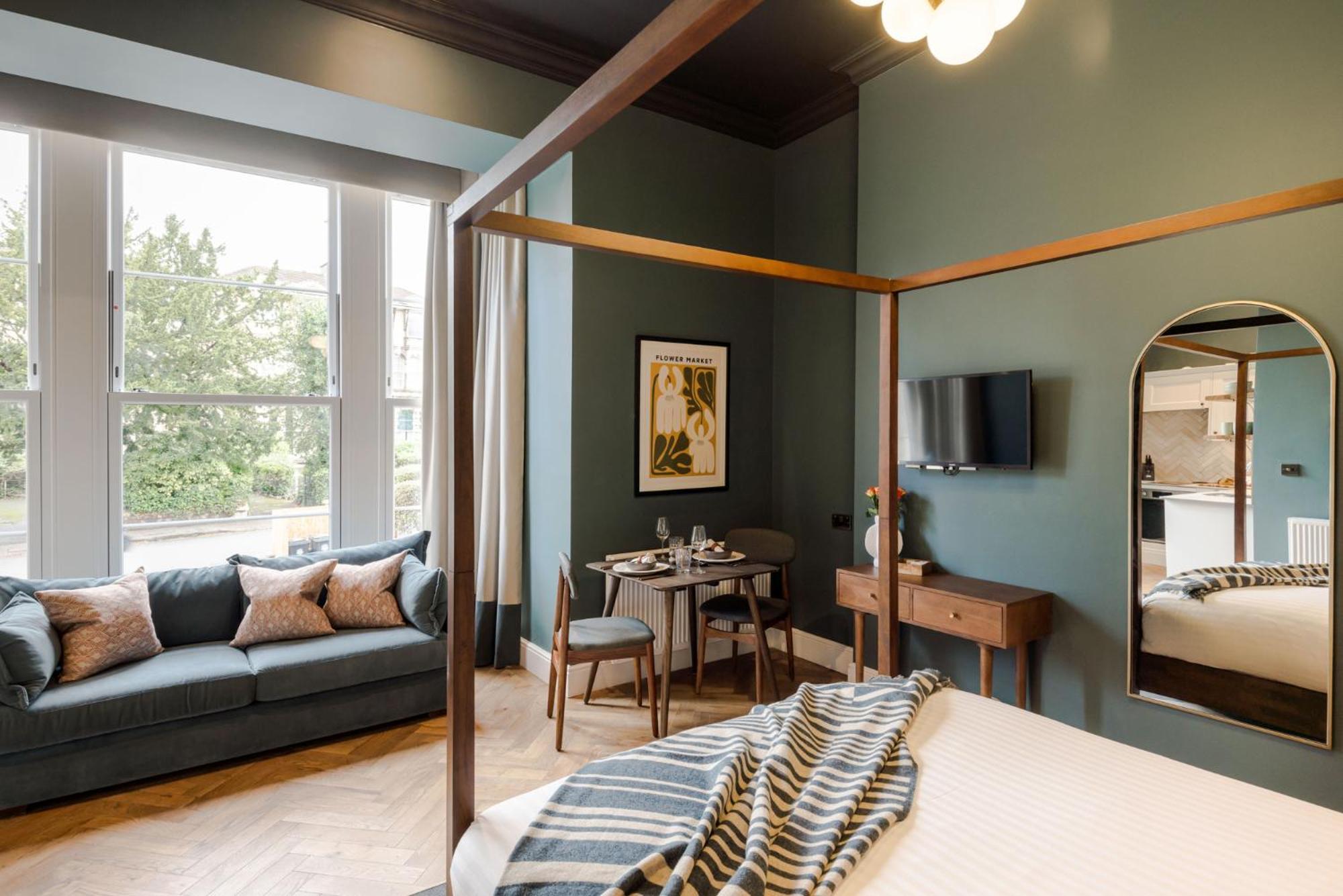 Tyndall's Park - Your Apartment